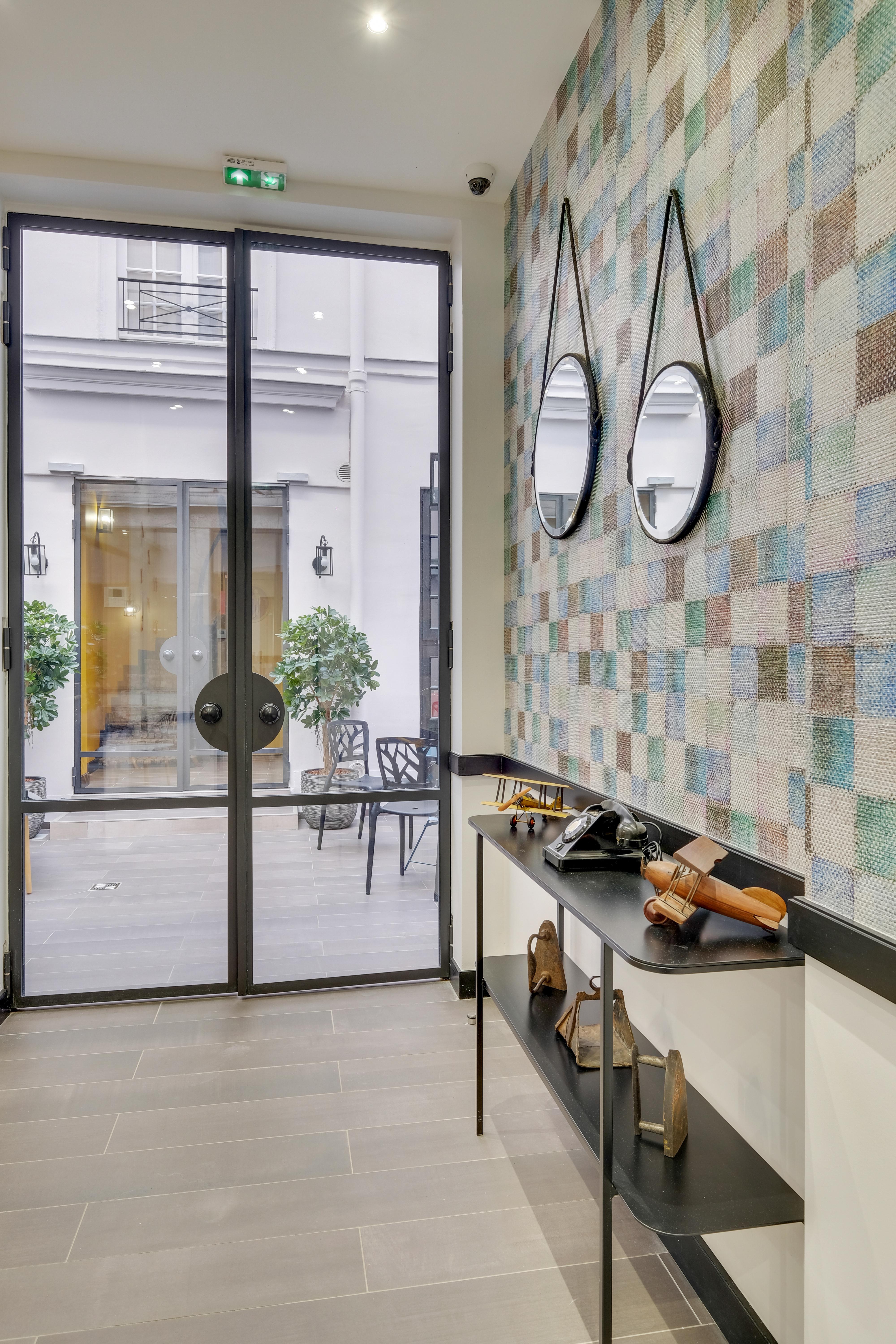 Hotel Lucien & Marinette Paris Bagian luar foto